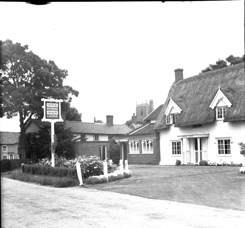 PUB SCENES0010.jpg